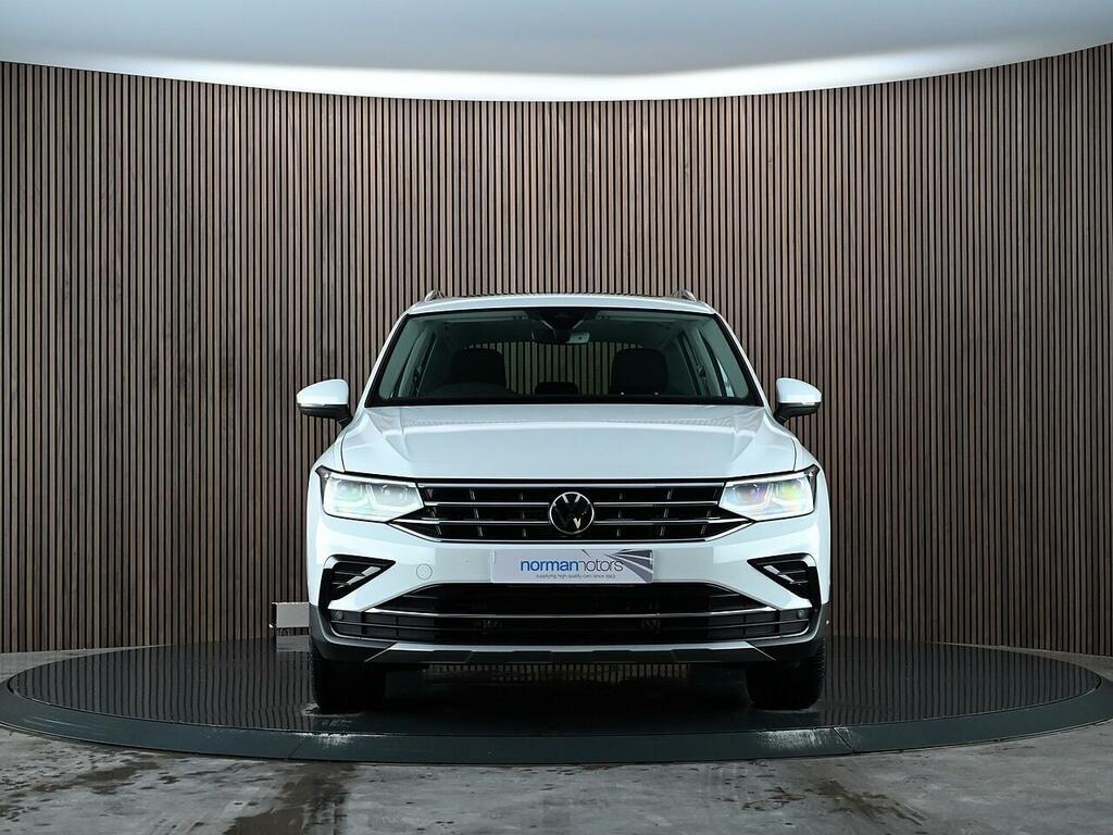Volkswagen Tiguan 1.5 Tsi Elegance Suv Dsg Euro 6 Ss SJ21XNV White #5