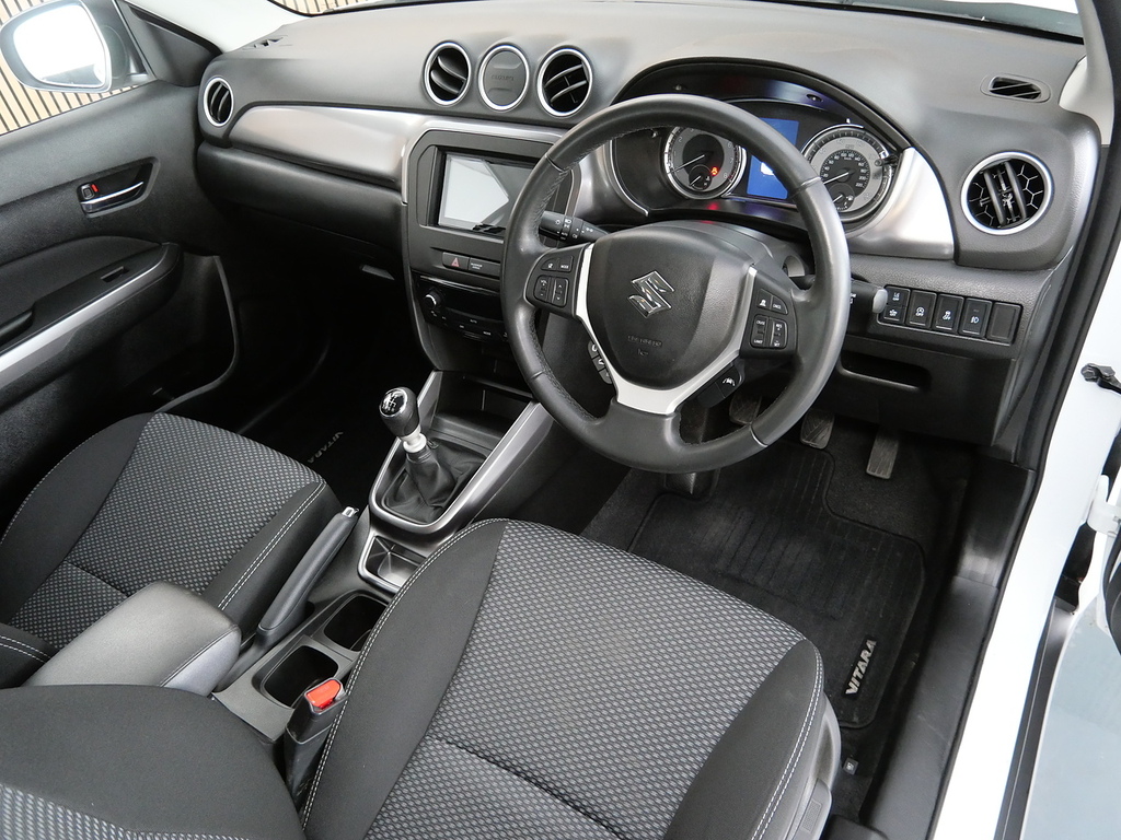 Suzuki Vitara 1.4 Boosterjet Mhev Sz-t Suv Hybrid Man White #3
