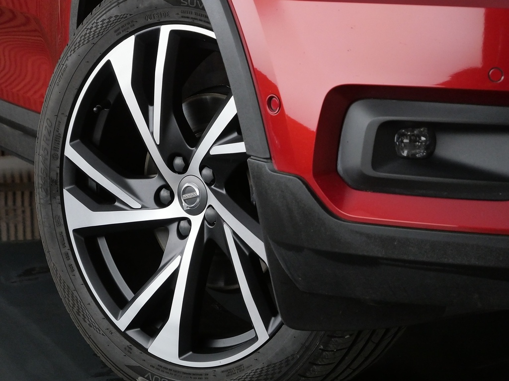 Volvo XC40 2.0 T5 R Design Pro Awd Geartronic Estate Red #15