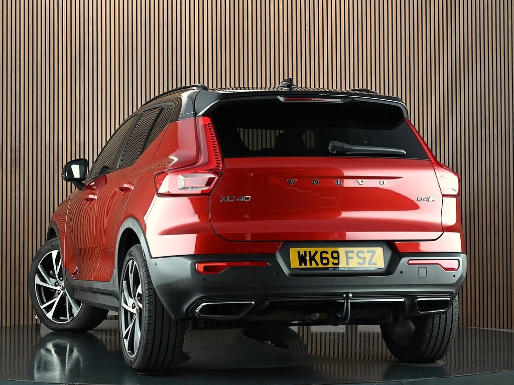Volvo XC40 2.0 D4 R-design Pro Suv Awd Euro 6 Red #2