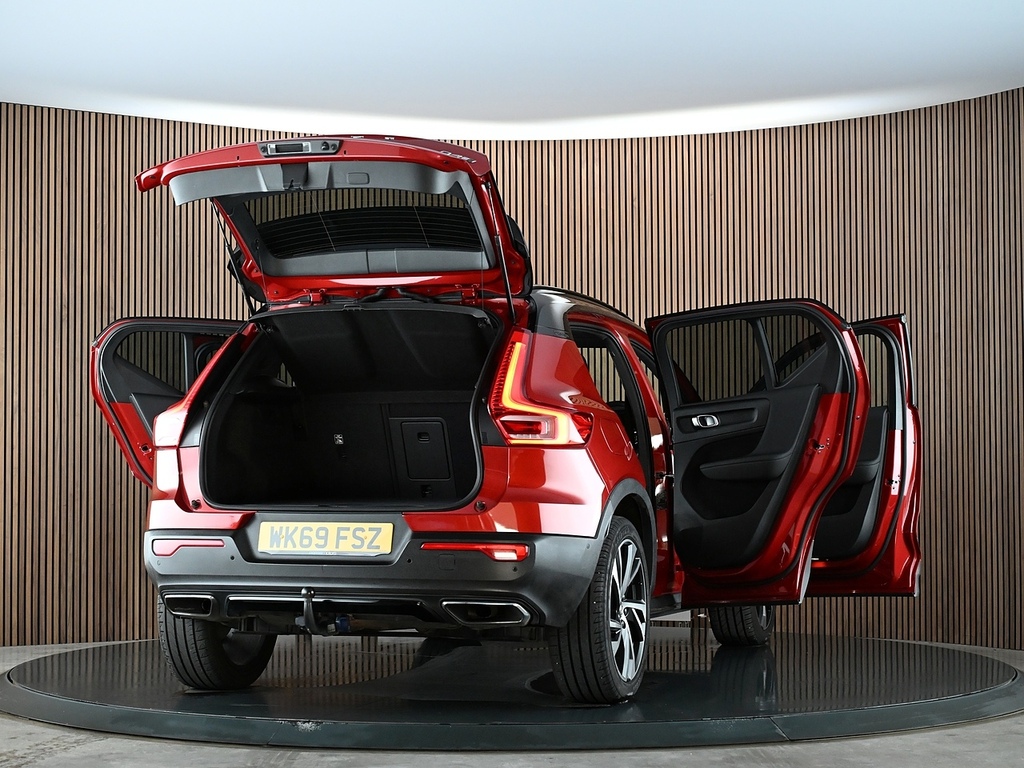 Volvo XC40 2.0 T5 R Design Pro Awd Geartronic Estate Red #14