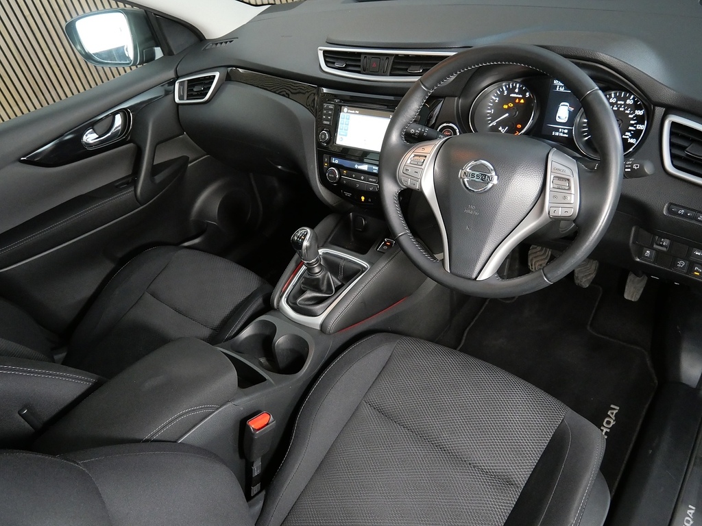 Nissan Qashqai 1.2 Dig-t N-connecta Suv 2Wd Eur Black #3