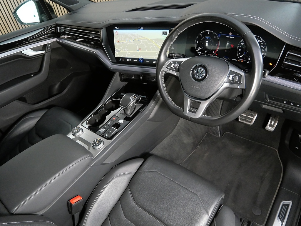 Volkswagen Touareg 3.0 Tdi V6 Black Edition Suv Tiptronic Black #3