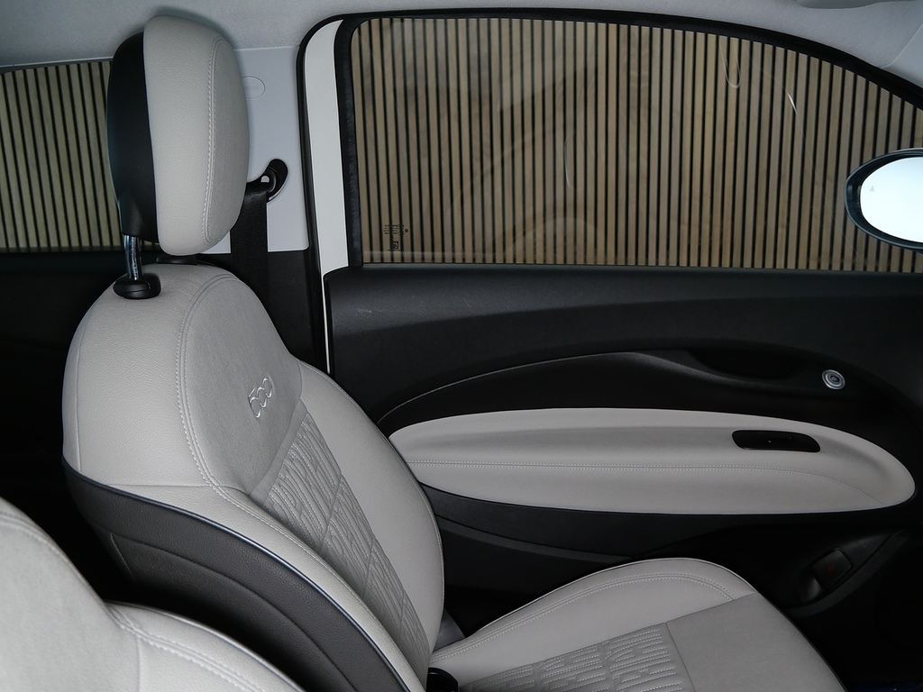 Fiat 500E Standard Gold #28