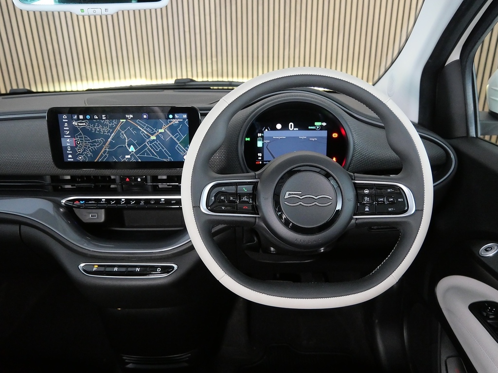 Fiat 500E Standard Gold #25