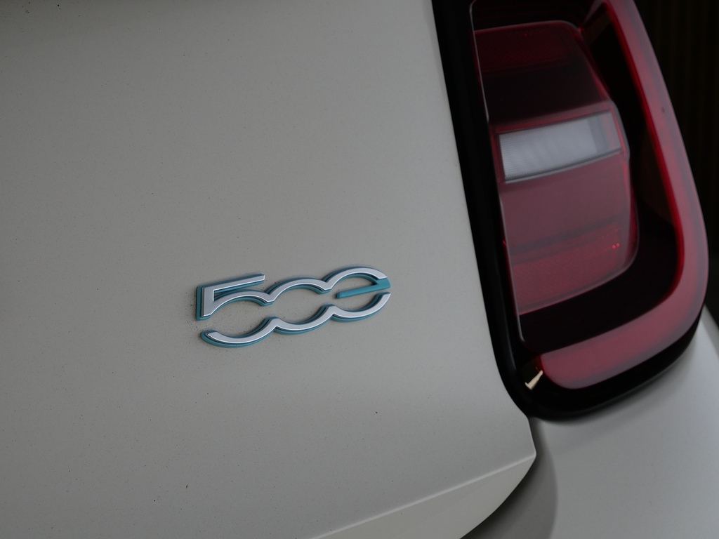 Fiat 500E Standard Gold #38