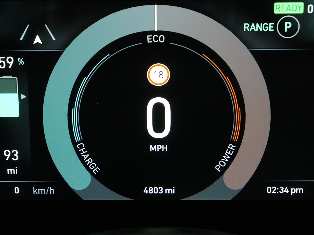 Fiat 500E Standard Gold #44
