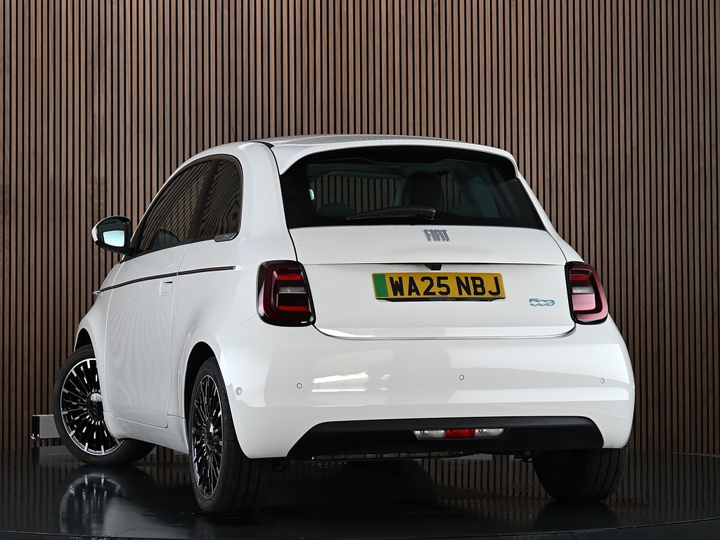 Fiat 500E 42Kwh Hatchback 118 Ps White #2