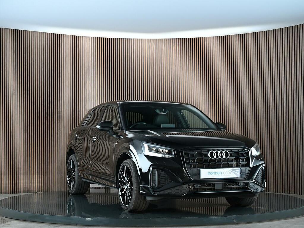 Audi Q2 1.5 Tfsi Cod 35 Black Edition Suv S Tro Black #4