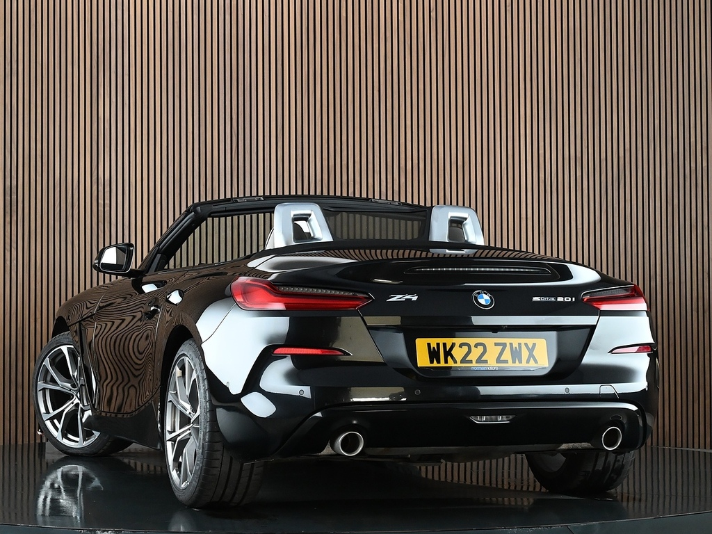 BMW Z4 2.0 20I Sport Convertible Sdrive E Black #2