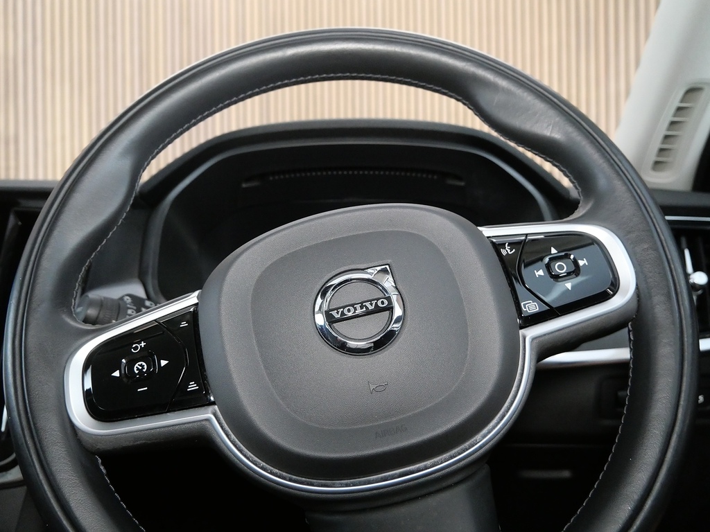 Volvo V90 D4 Inscription Xenium Pack, Blis Gold #28