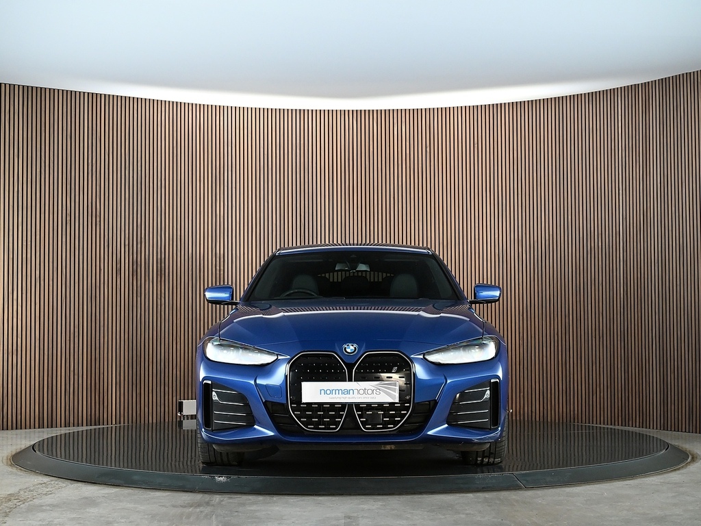 BMW i4 40 83.9Kwh M Sport Gran Coupe Ed Blue #4