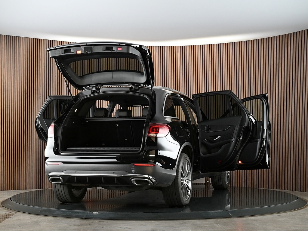 Mercedes-Benz GLC Class  Red #16