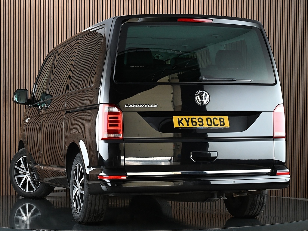 Volkswagen Caravelle 2.0 Bitdi Executive Mpv Dsg Euro 6 Ss Black #2