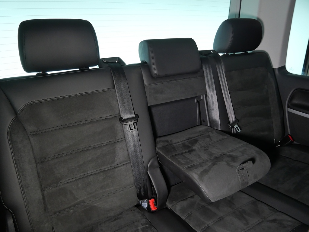 Volkswagen Caravelle 2.0 Bitdi Bluemotion Tech Executive Black #28