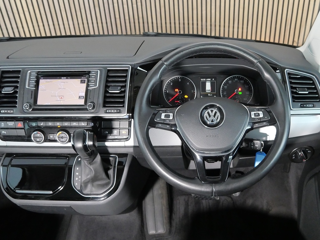 Volkswagen Caravelle 2.0 Bitdi Bluemotion Tech Executive Black #22