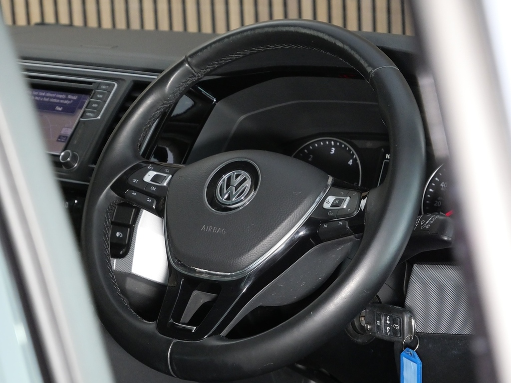 Volkswagen Caravelle 2.0 Bitdi Bluemotion Tech Executive Black #21