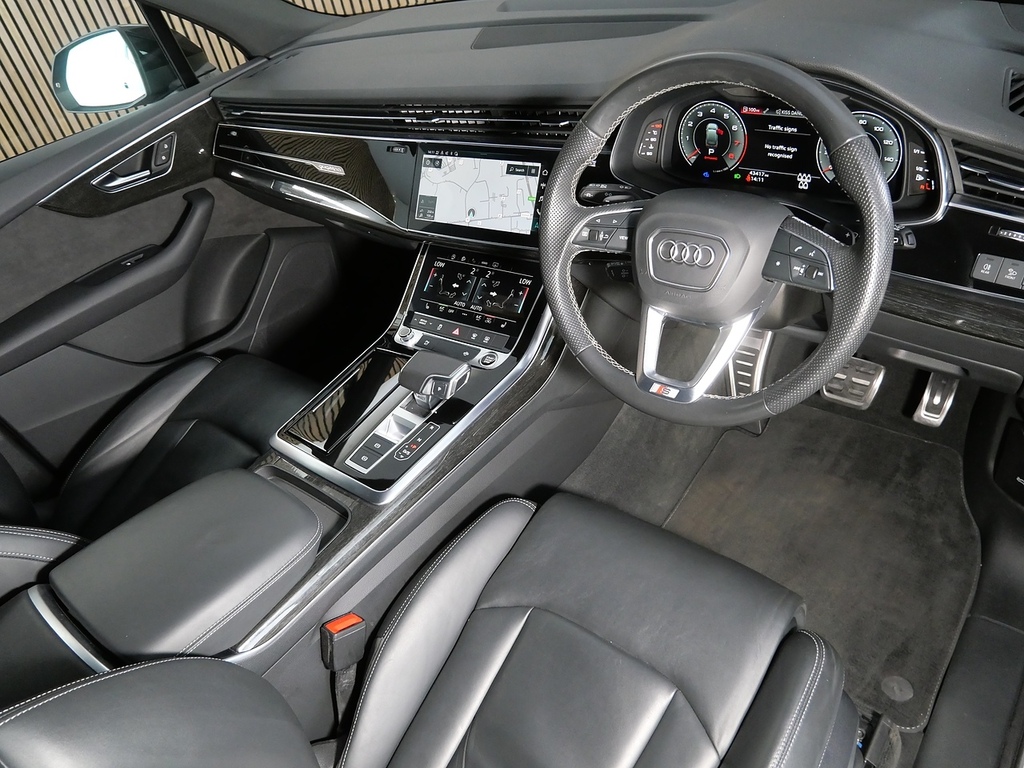 Audi Q7 3.0 Tfsi V6 55 Black Edition Suv Tiptro Black #3