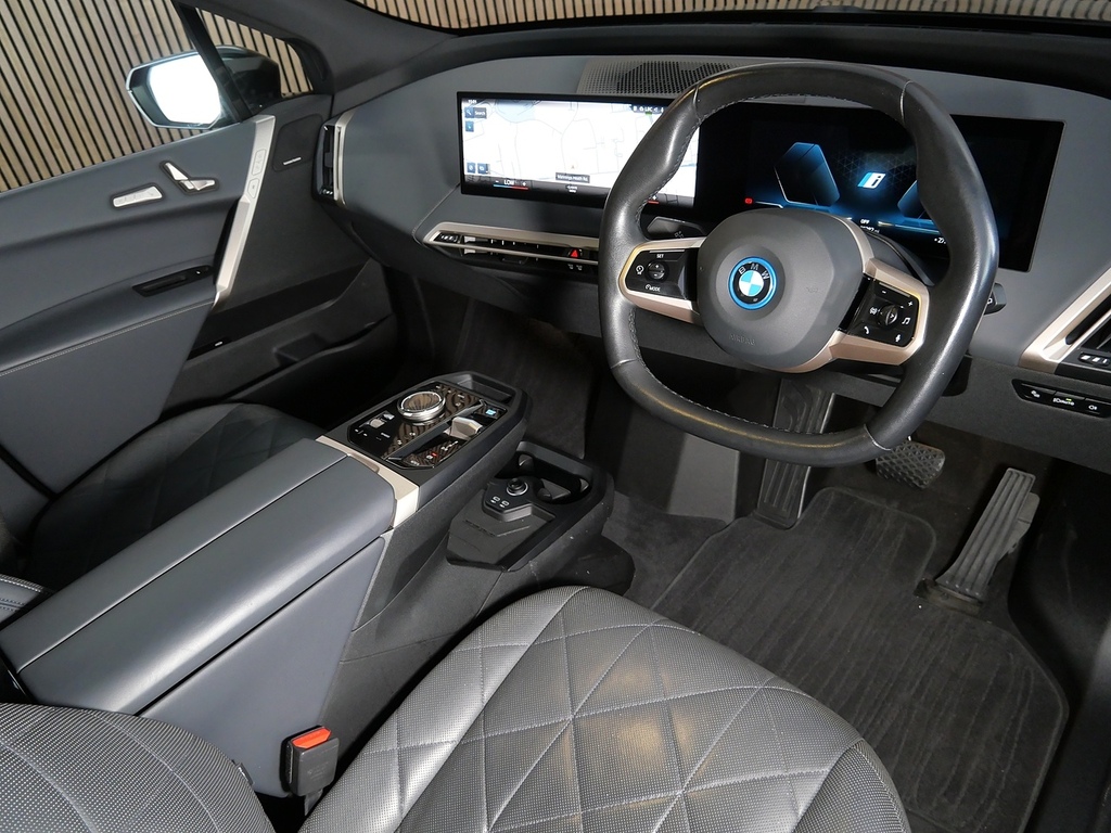 BMW iX 40 76.6Kwh M Sport Suv Xdrive 3 Black #3