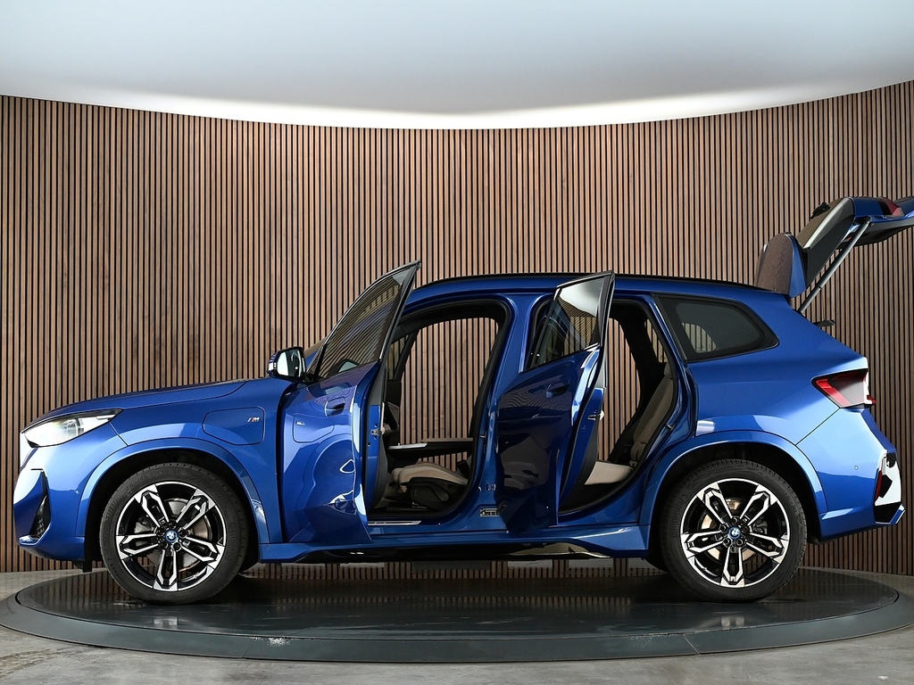 BMW X1 Xdrive 25E Xline Step Black #13