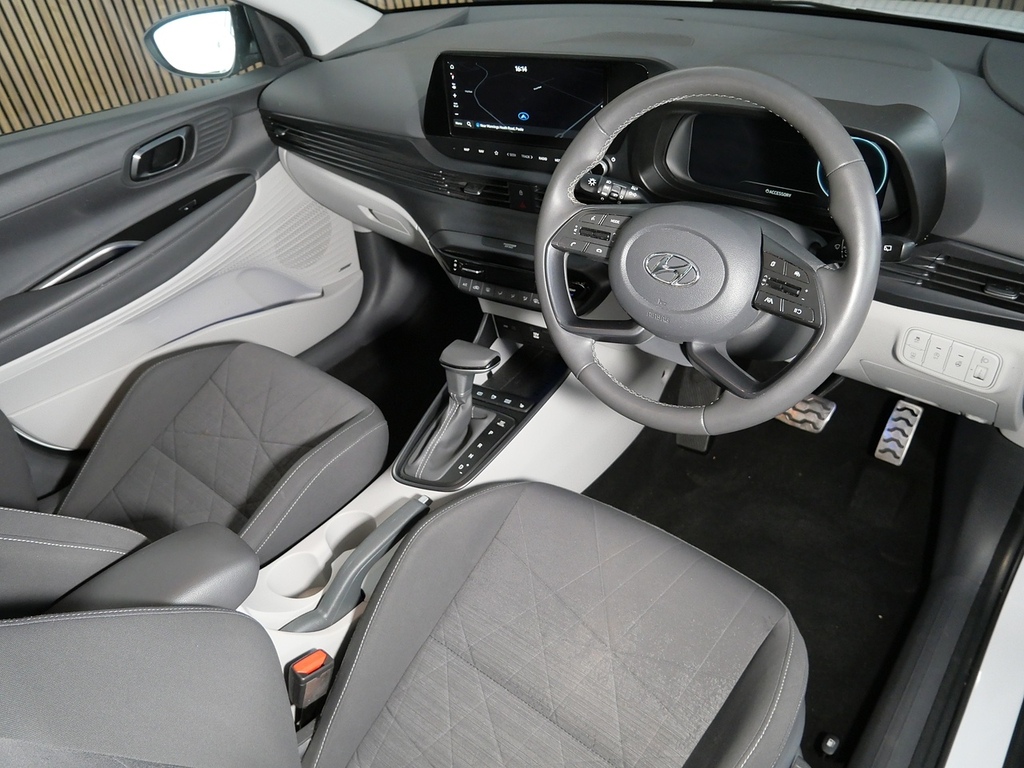 Hyundai Bayon 1.0 T-gdi Mhev Ultimate Suv Hybrid Dct White #3