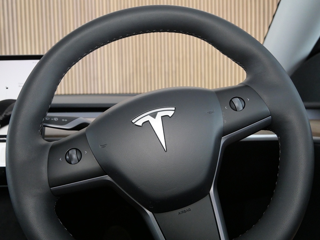 Tesla Model Y Suv Rwd 202424 White #19