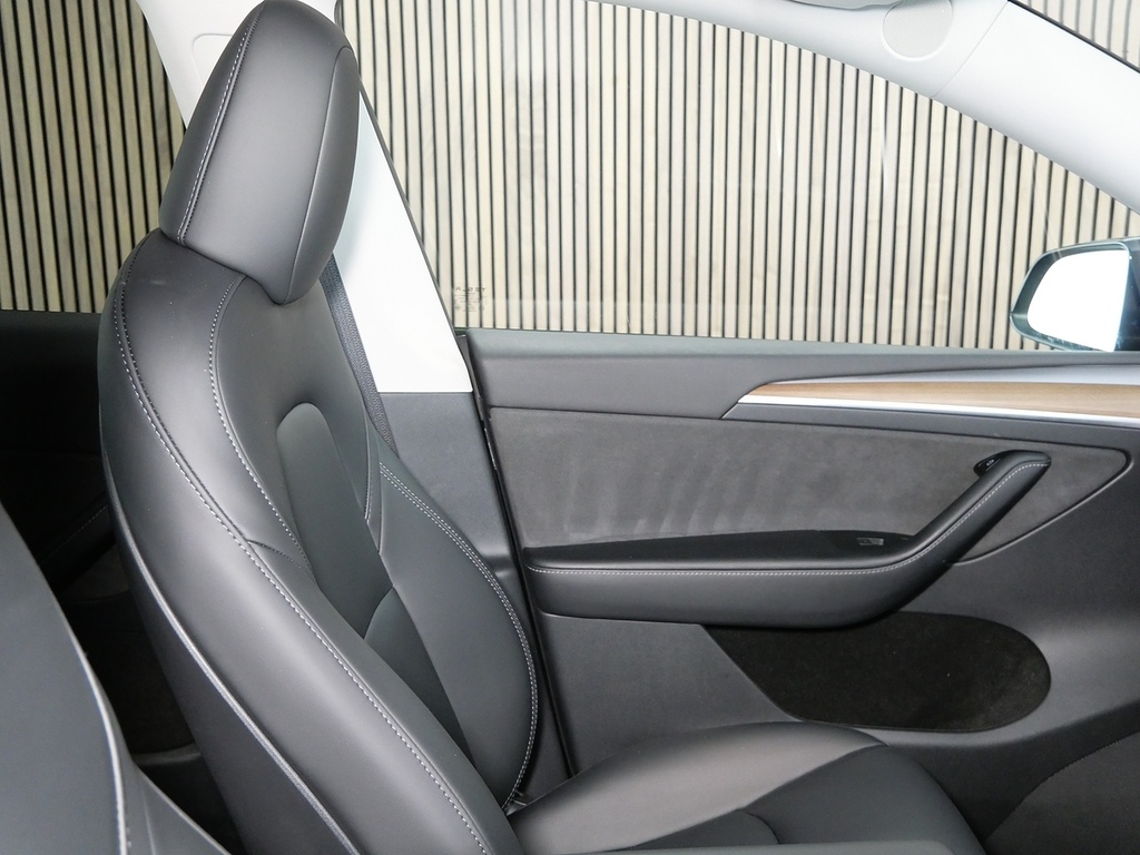 Tesla Model Y Suv Rwd 202424 White #37