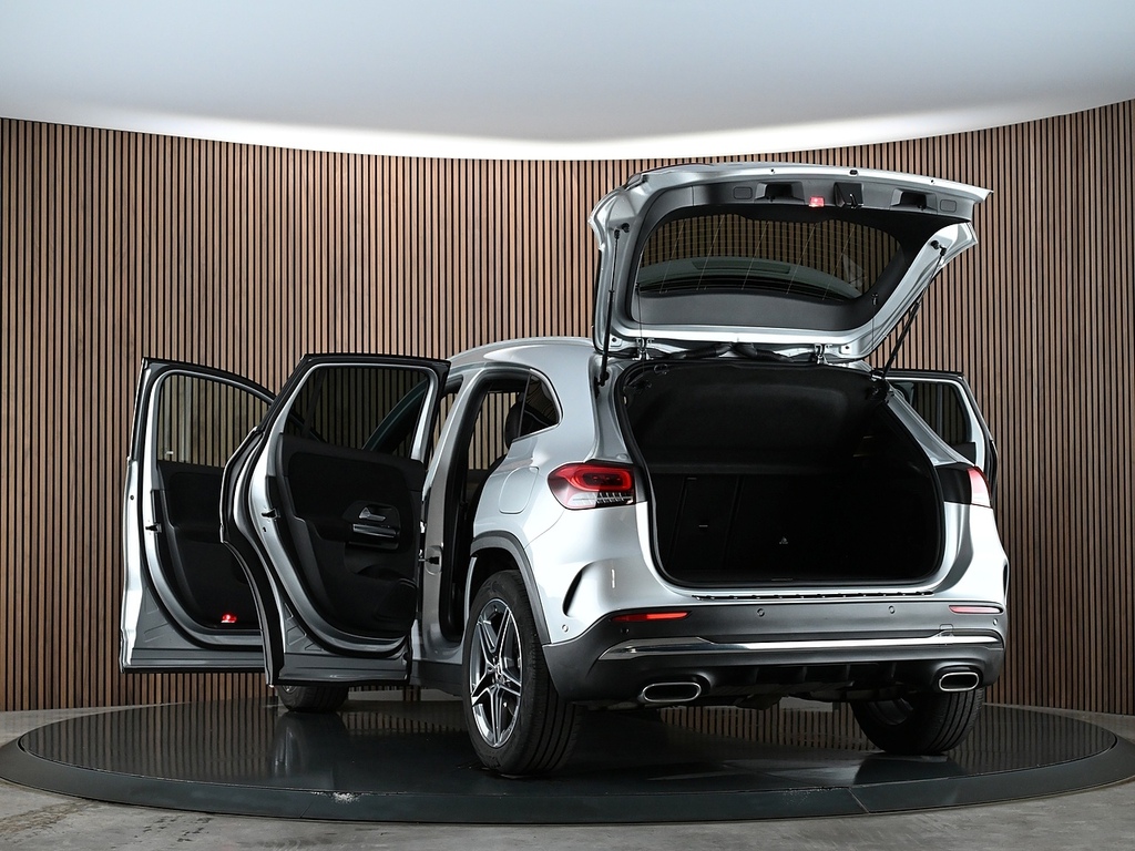Mercedes-Benz GLA Class Amg Line Black #14
