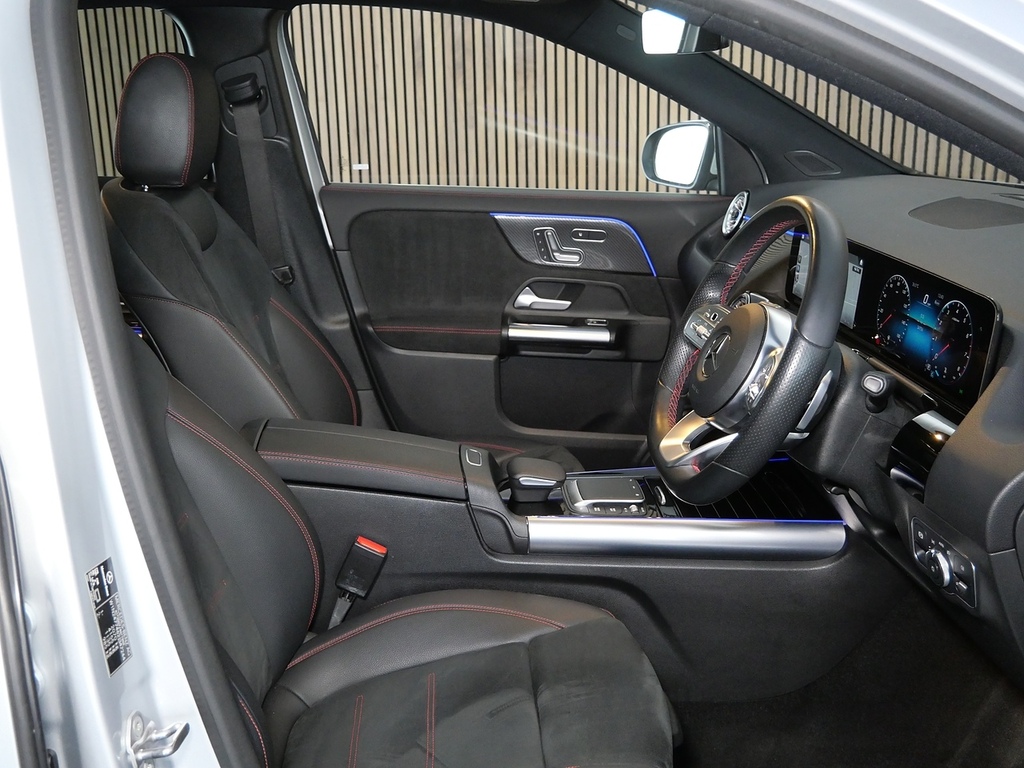 Mercedes-Benz GLA Class Amg Line Black #26