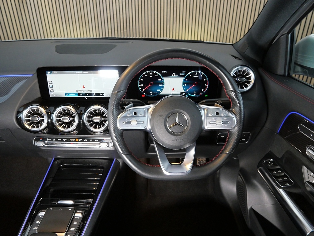 Mercedes-Benz GLA Class Amg Line Black #23