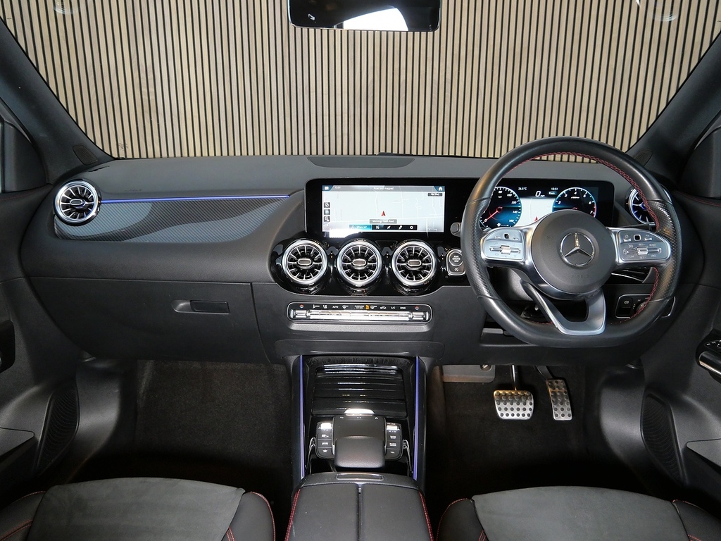 Mercedes-Benz GLA Class Amg Line Black #27