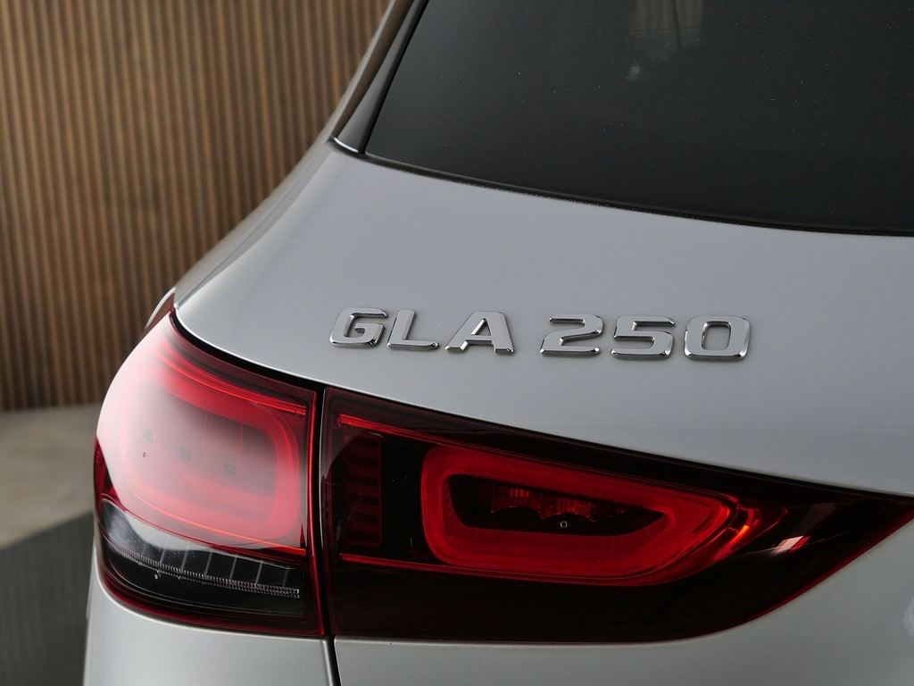 Mercedes-Benz GLA Class Amg Line Black #36