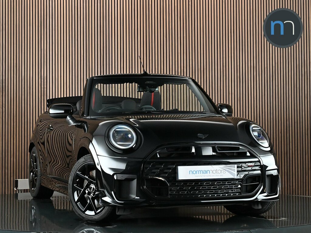 Mini Convertible 2.0C Sport Convertible Steptronic Euro Black
