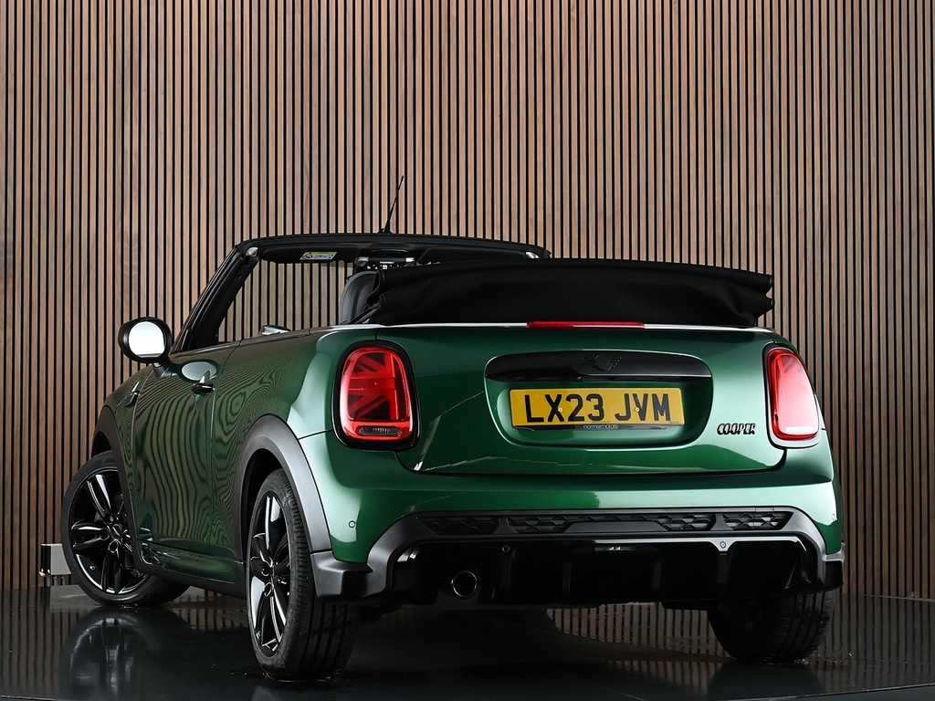 Mini Convertible 1.5 Cooper Sport Convertible Steptronic Green #2