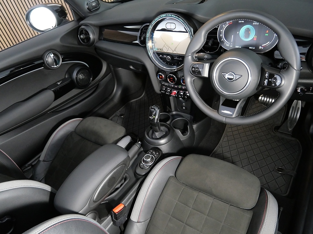 Mini Convertible 1.5 Cooper Sport Convertible Steptronic Green #3