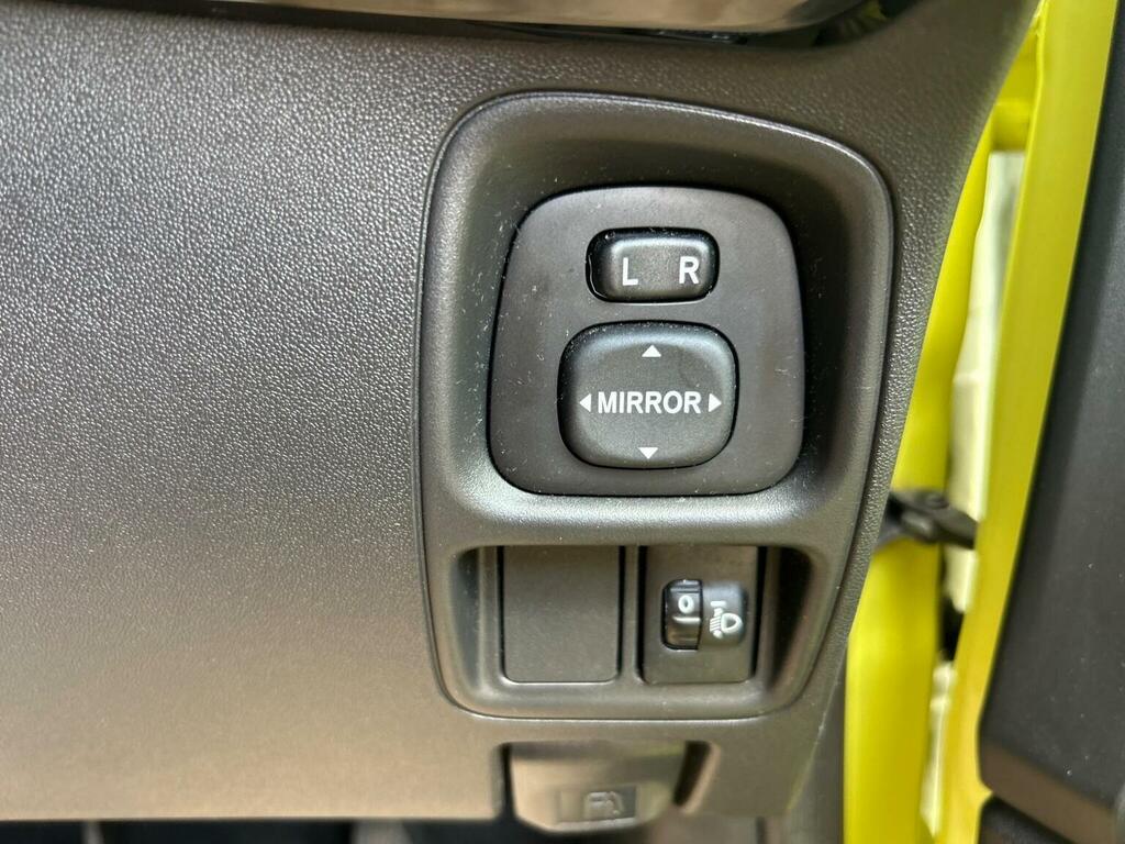 Toyota Aygo 2017 17 1.0  #25