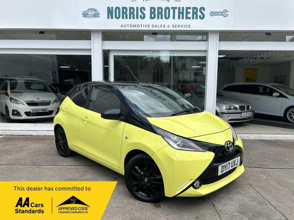 Toyota Aygo 1.0 Vvt-i X-cite 3 Yellow Bi-tone Euro 6 Yellow