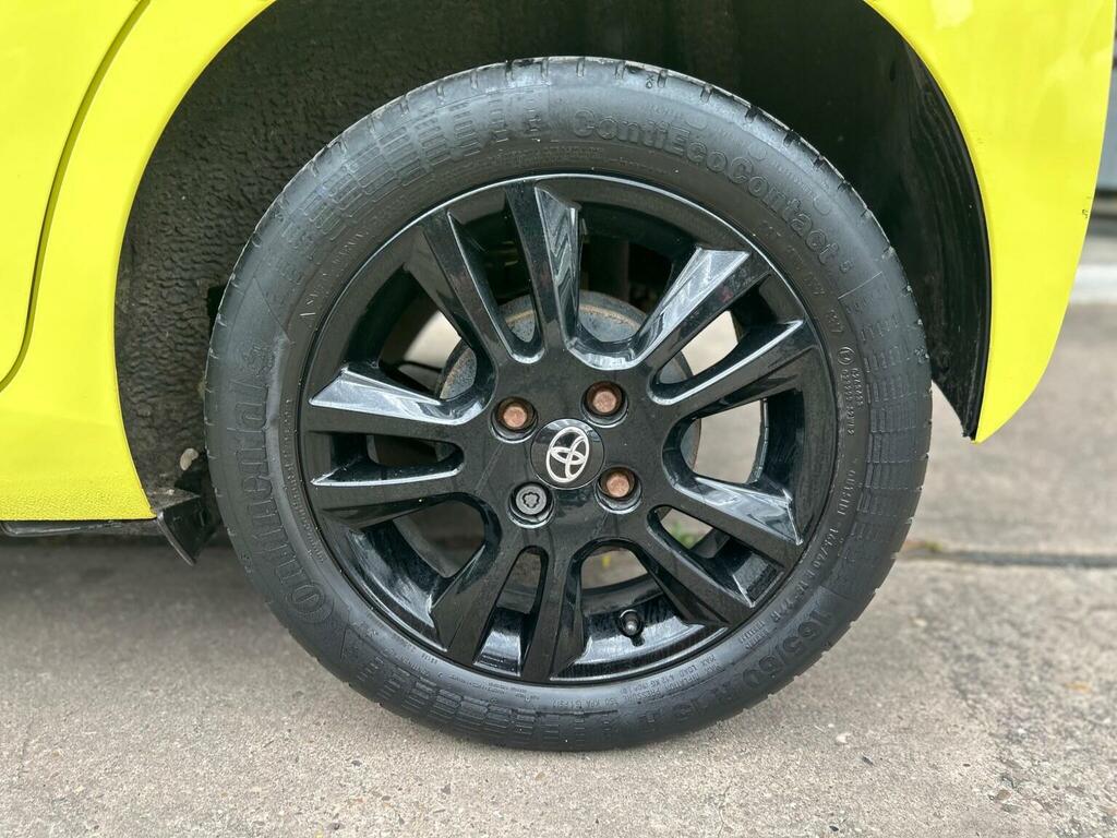 Toyota Aygo 2017 17 1.0  #13