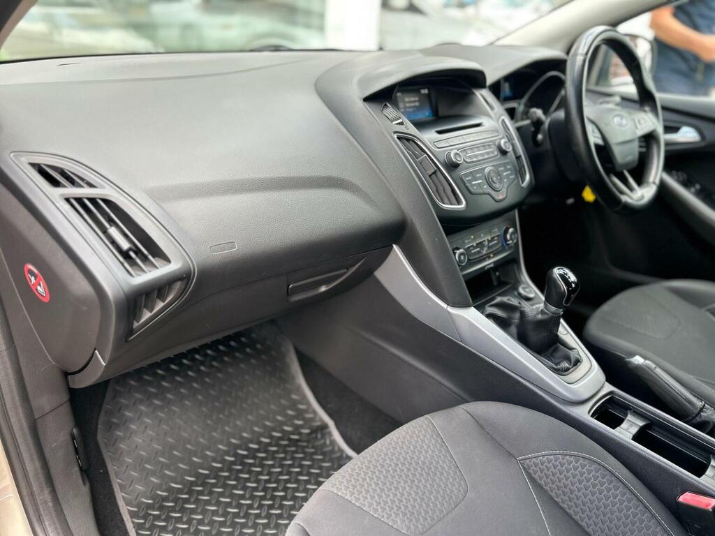 Ford Focus 1.0T Ecoboost Zetec Euro Silver #14