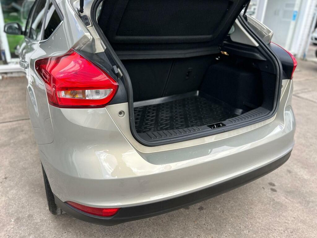 Ford Focus 1.0T Ecoboost Zetec Euro Silver #8