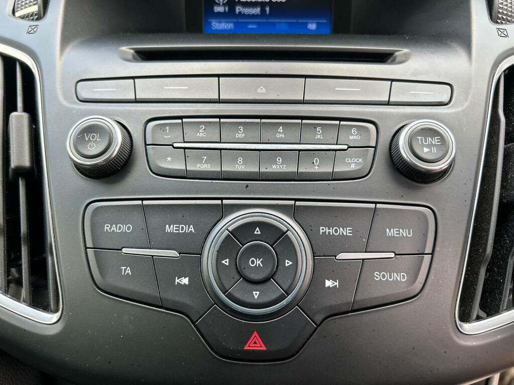 Ford Focus 1.0T Ecoboost Zetec Euro Silver #26