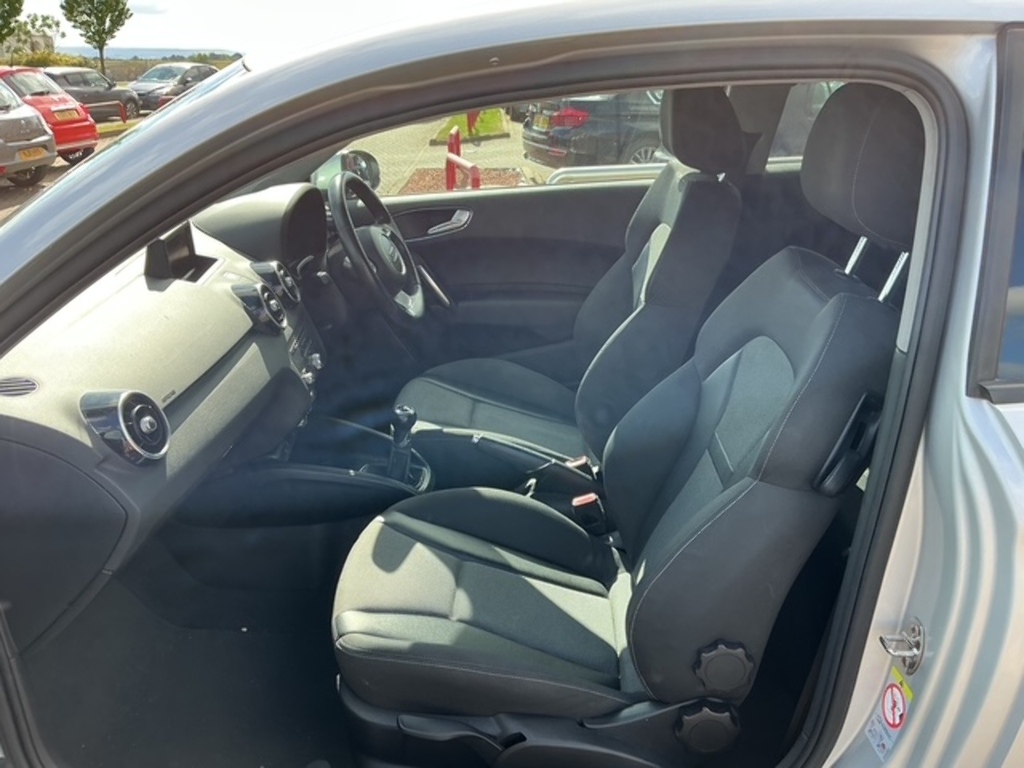 Audi A1 Tfsi Sport Silver #6