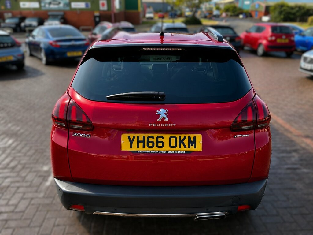 Peugeot 2008 Puretech Gt Line Red #3