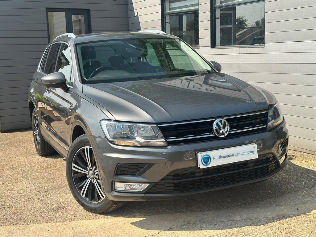 Volkswagen Tiguan 2.0 Tdi Bluemotion Tech Se Dsg 4Motion Euro 6 Ss AK66JHE #4