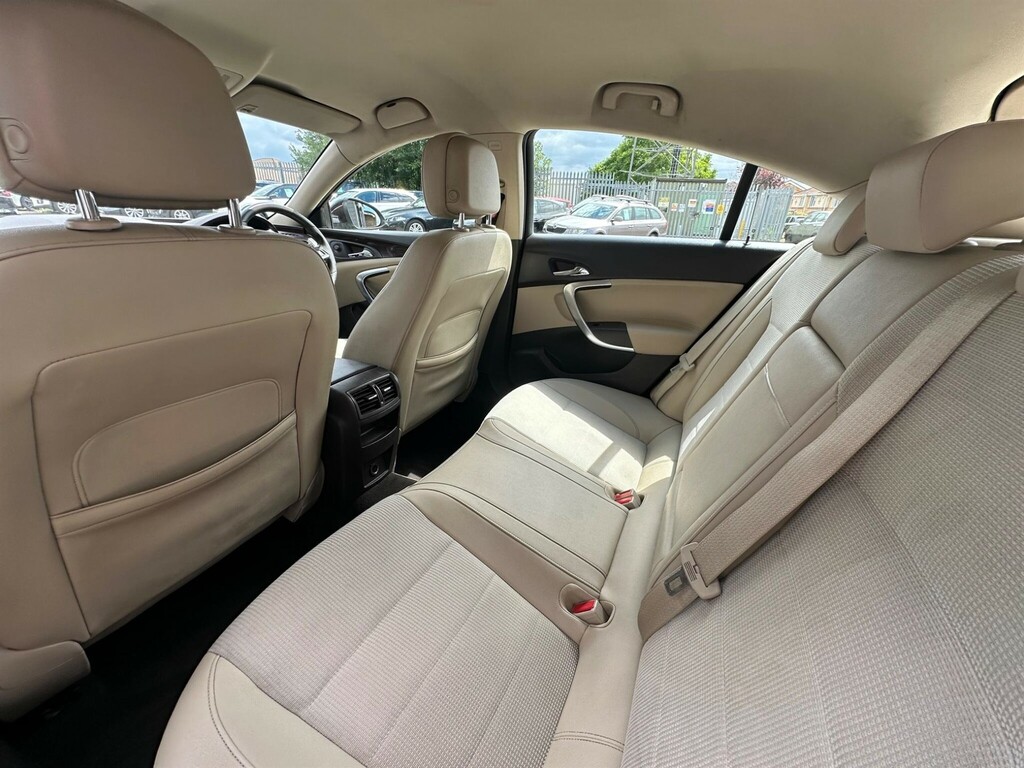 Vauxhall Insignia 2.0 Cdti Exclusiv Sports Tourer Blue #26