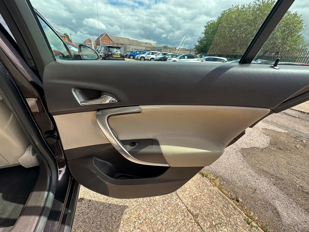 Vauxhall Insignia 2.0 Cdti Exclusiv Sports Tourer Blue #29