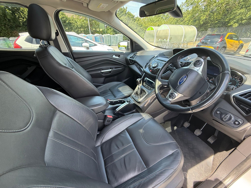 Ford Kuga 2.0 Tdci Titanium X Awd Euro 6 Ss  #3