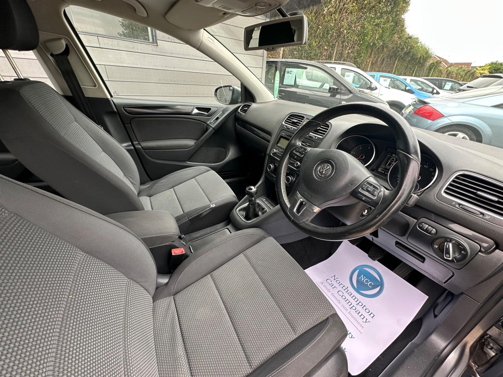 Volkswagen Golf 1.6 Tdi Se Hatchback Euro 5 105 #3
