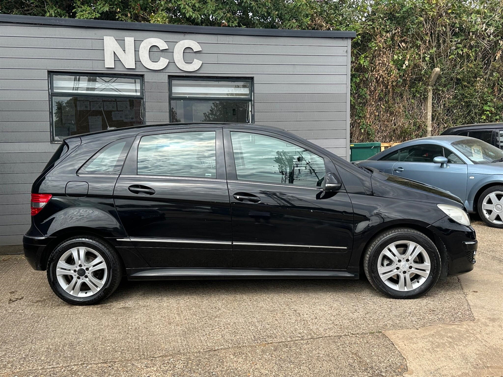Mercedes-Benz B Class 1.5 B150 Sport Black #7