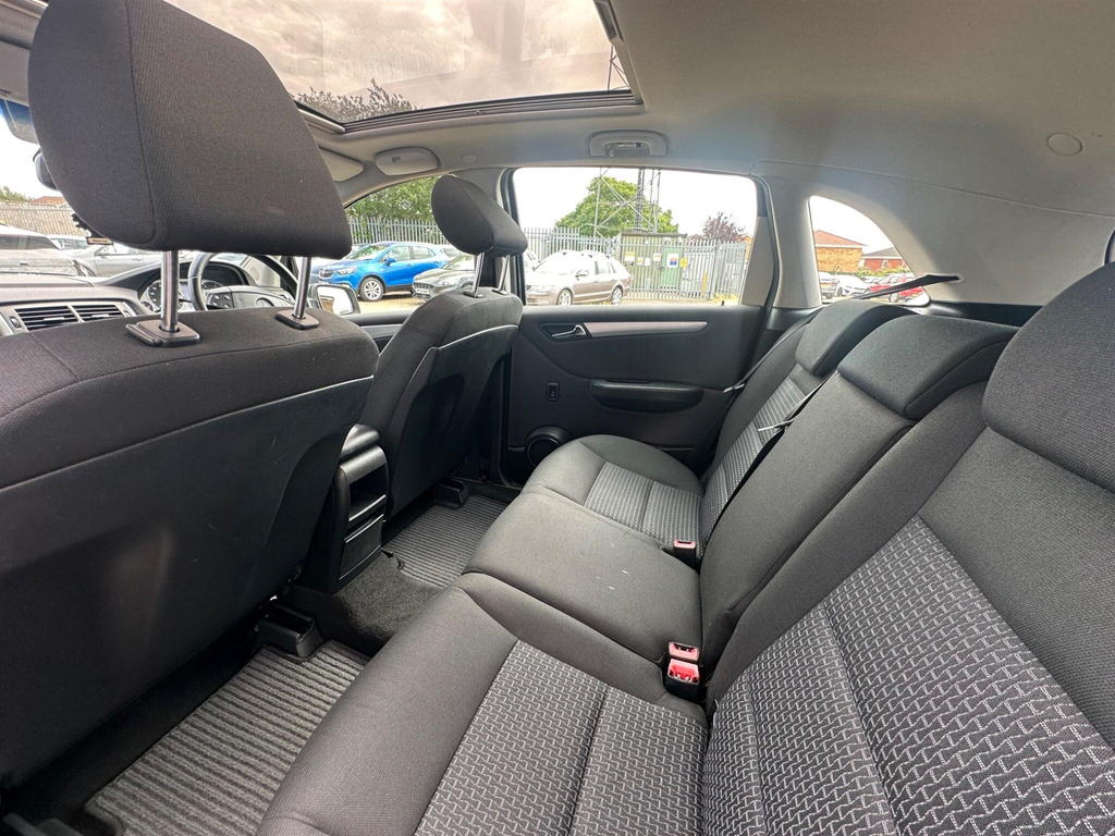 Mercedes-Benz B Class 1.5 B150 Sport Black #26